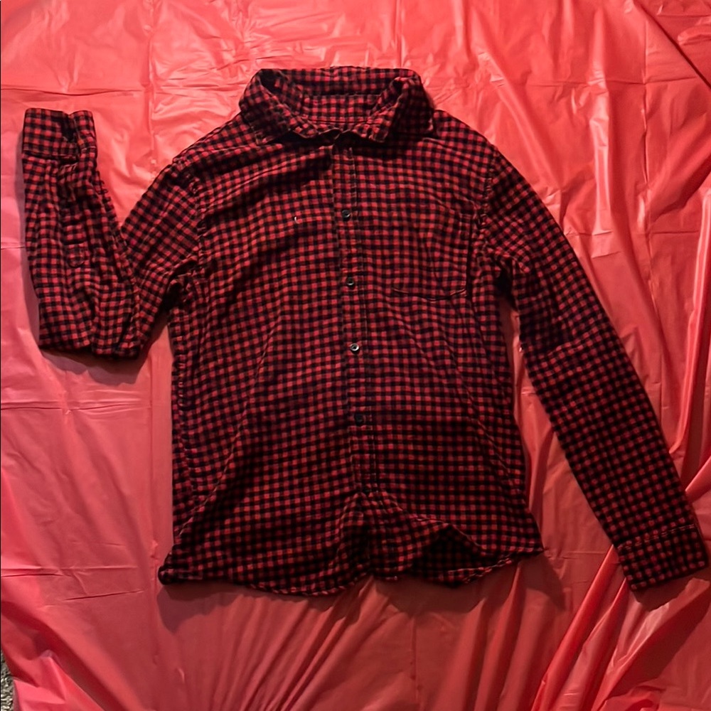 Goodfellow & Co Red and Black Plaid Casual Button Down Shirt